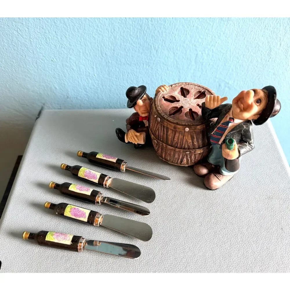 Vintage Laurel and Hardy 5-Piece Cheese Spreader Set Wine Barrel Novelty Caddy